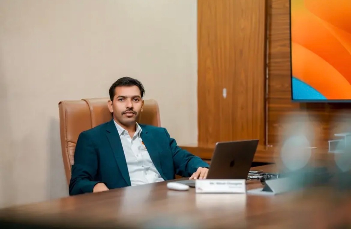 team-image