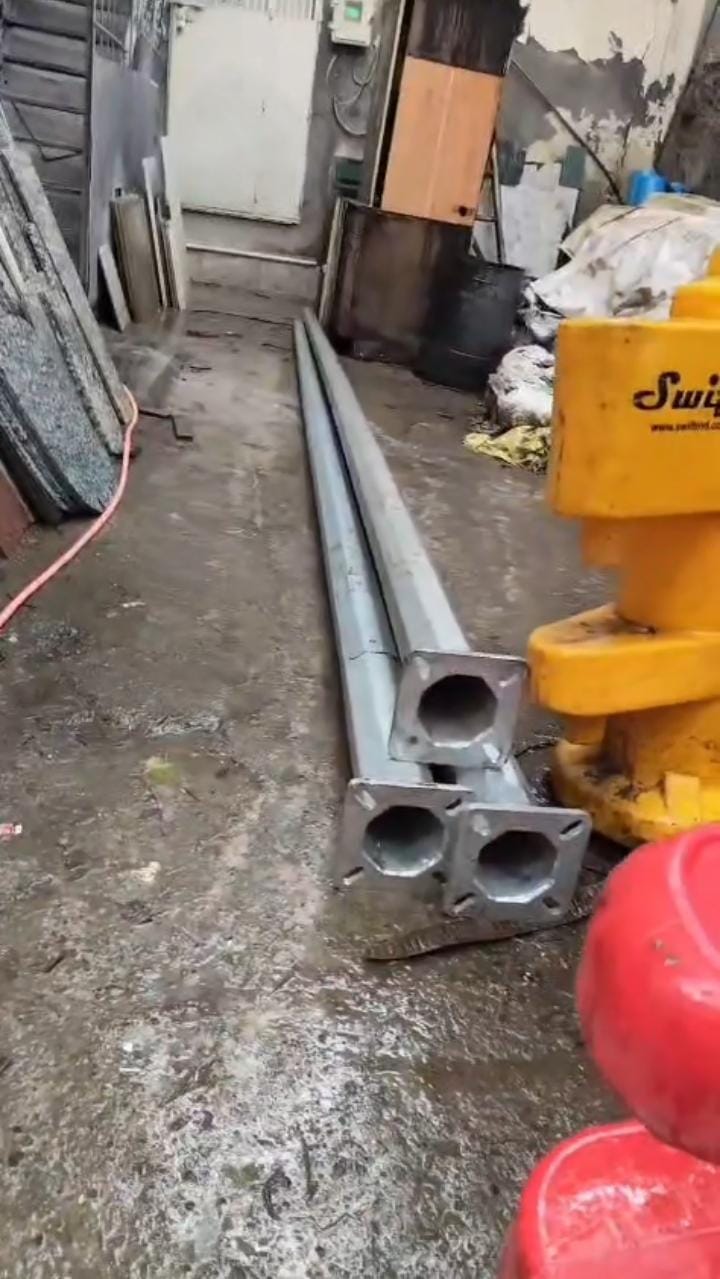 5 Meter & 6 Meter Hot-Dip Galvanized Octagonal Street Light Poles with Single Arm Brackets Successfully Delivered in Bhandup, Mumbai