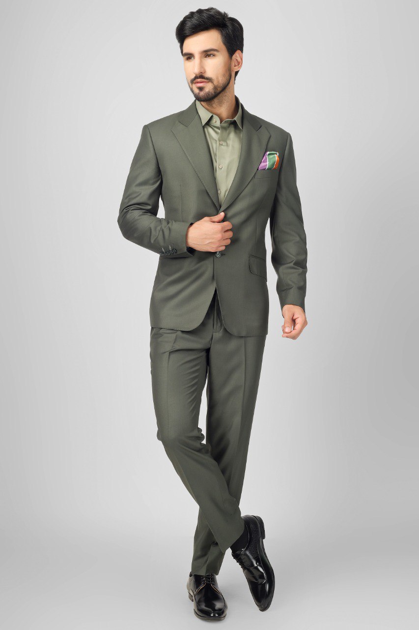 Suits image 3