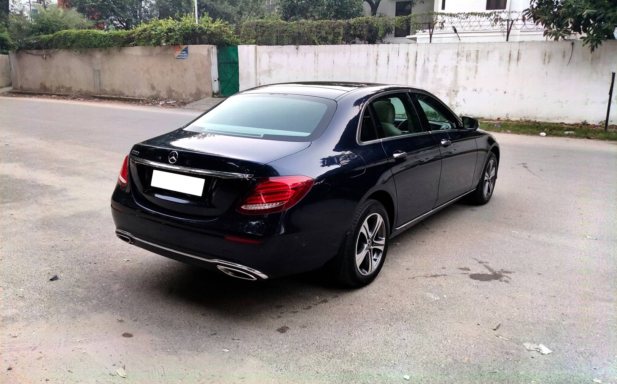 MERCEDES BENZ E200 EXCLUSIVE 2020 OCT. image 3