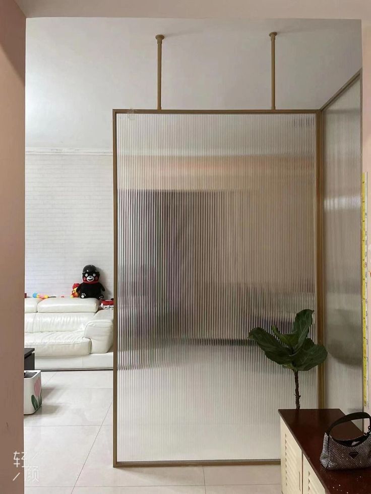 Bespoke Glass Partition Designs for Every Interior image 4