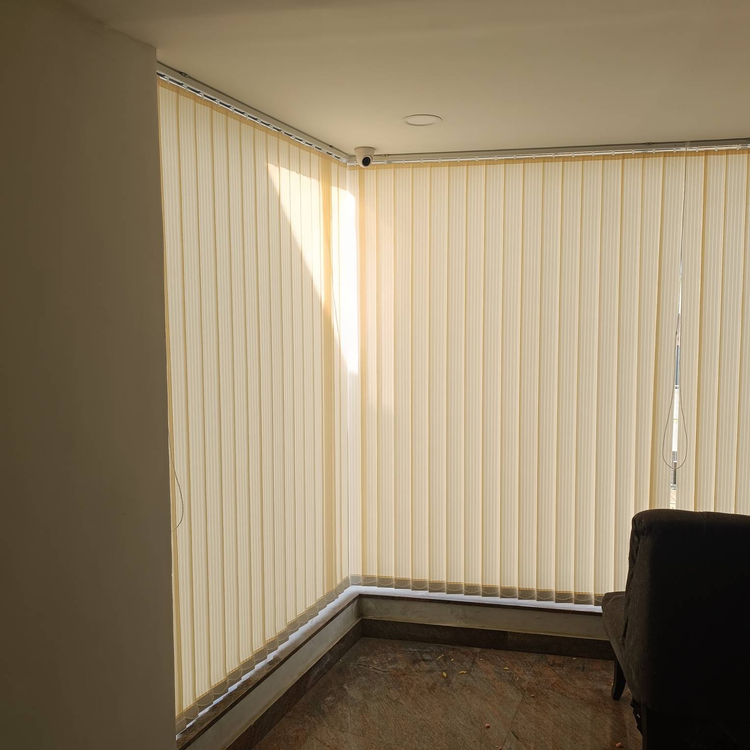 Vertical Blinds image 4