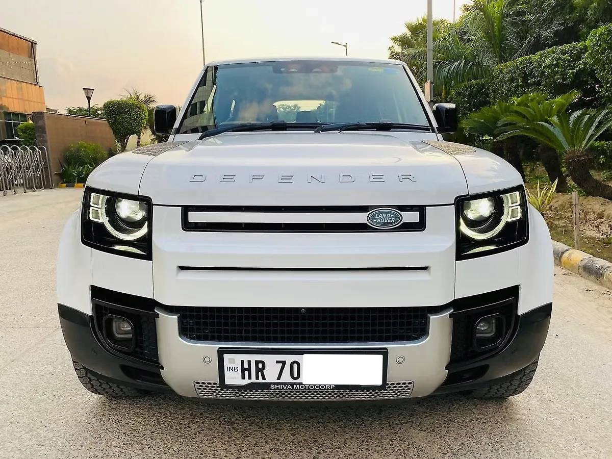 LAND ROVER DEFENDER 110 HSE 2024 image 3