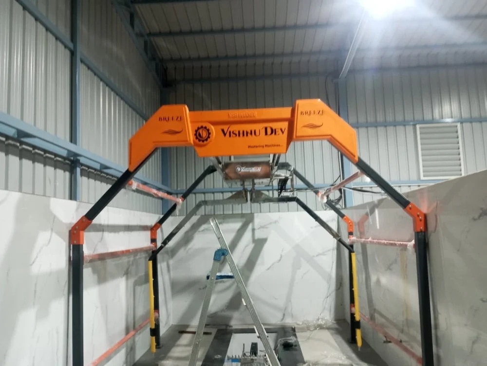Automatic Vehicle Washing Machine image 2