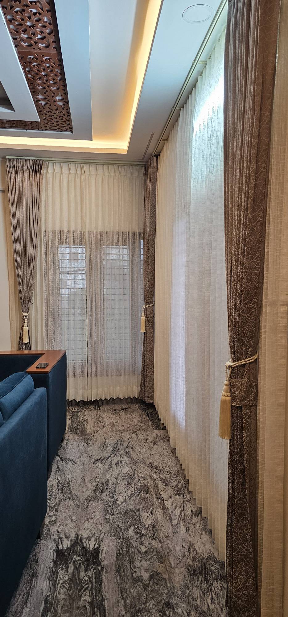 Curtain image 3