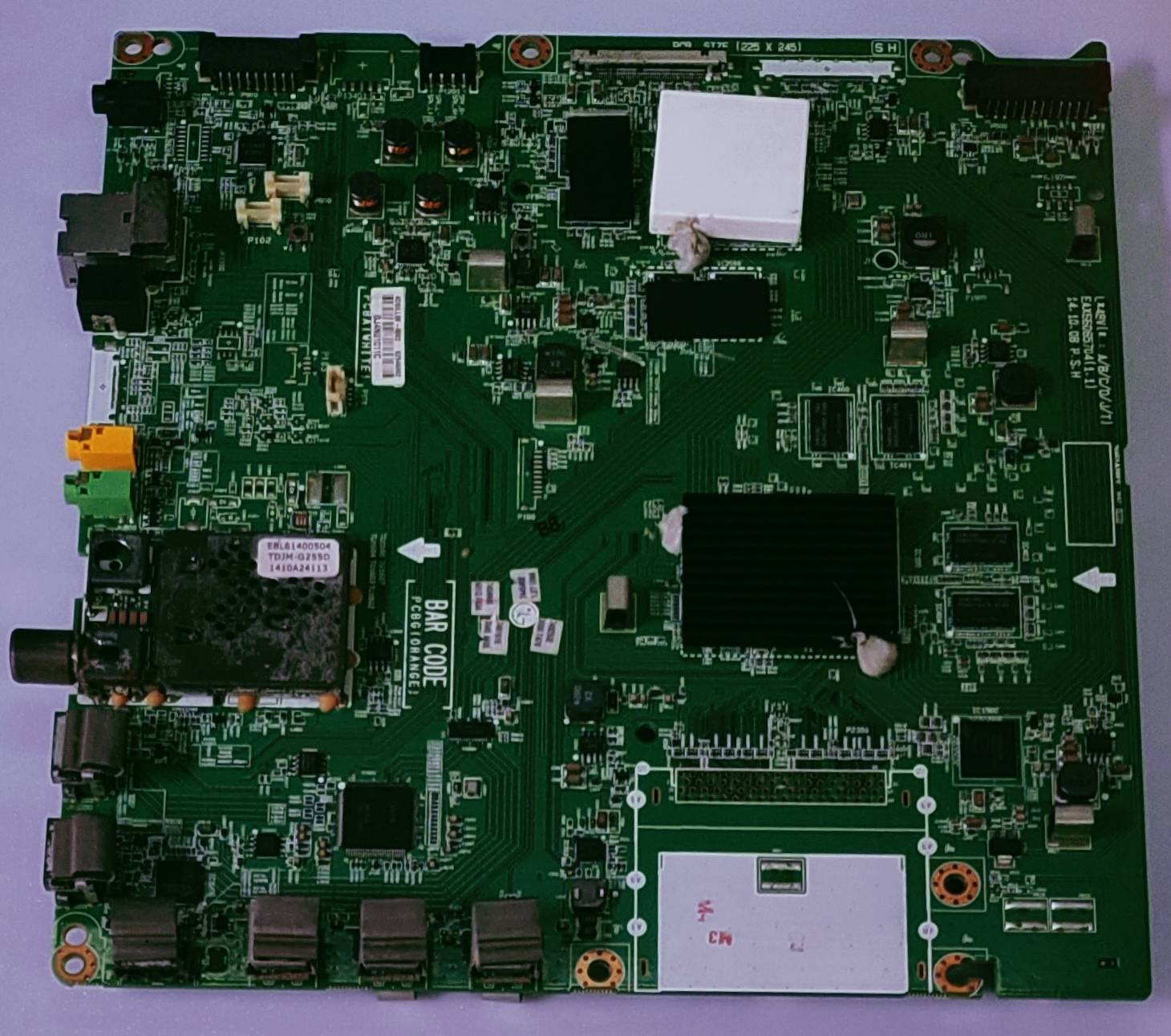 LG 4K LED TV ANDROID MOTHER BOARD MODEL NUMBER 49UB820T image 4