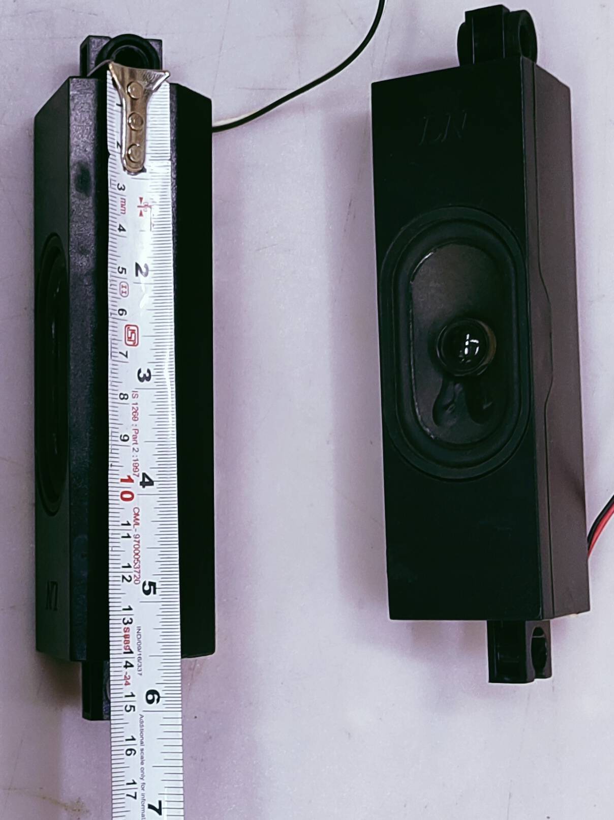 MOTOROLA LED TV SPEAKER MODEL NUMBER 32SAFHDM image 6