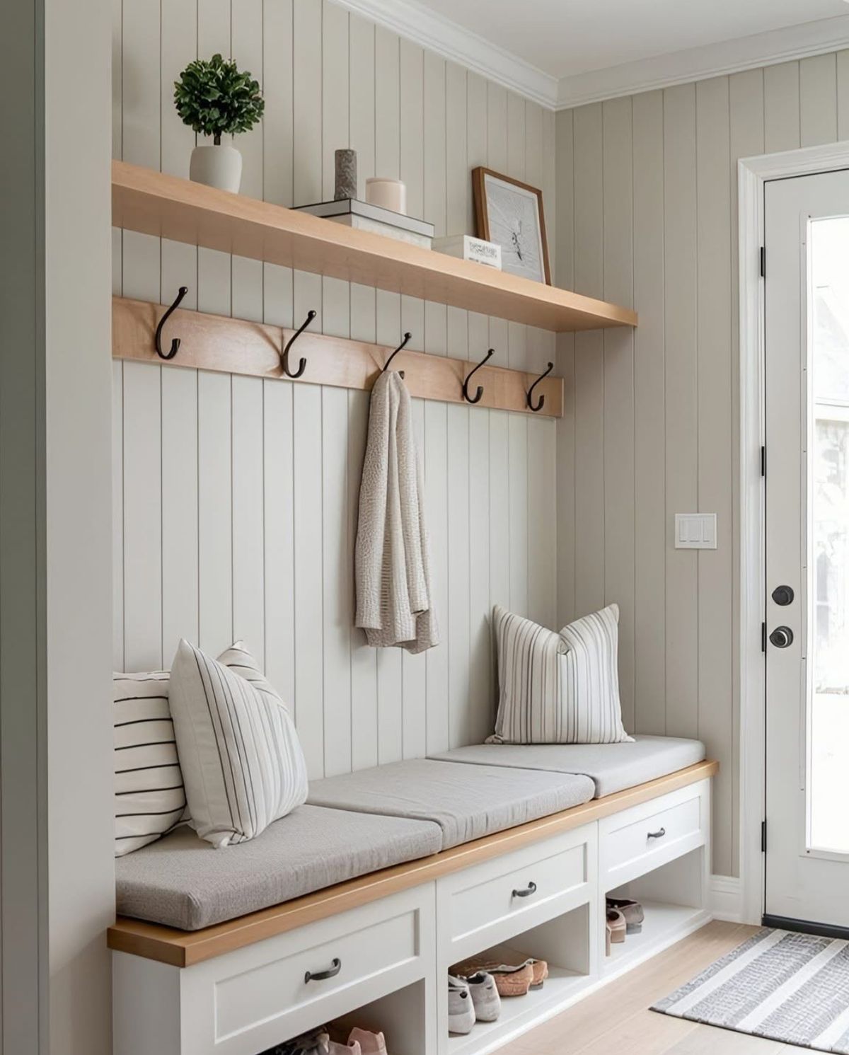 Stylish Entrance & Foyer Design Ideas to Transform Your Home image 4