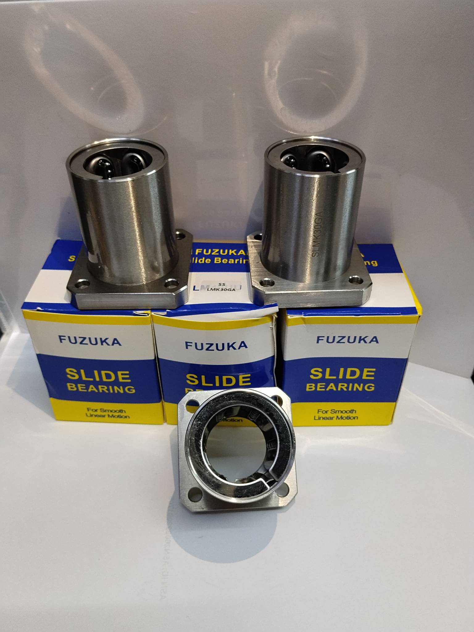 STAINLESS STEEL LINEAR BEARING image 2