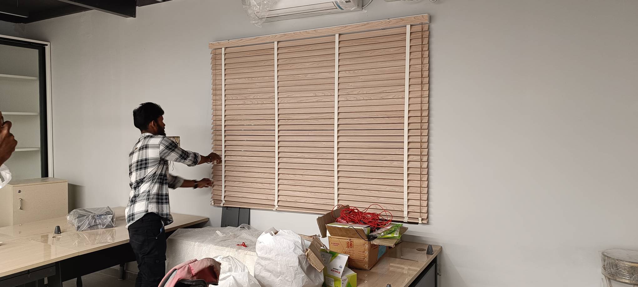 Wooden Venetian Blinds image 3