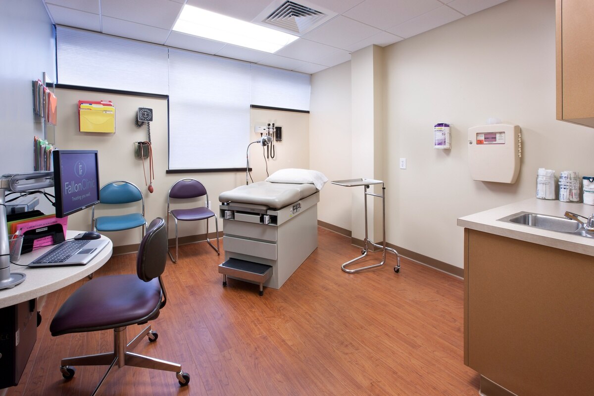 Minimalist Clinic Interior Design for a Calm Environment image 3