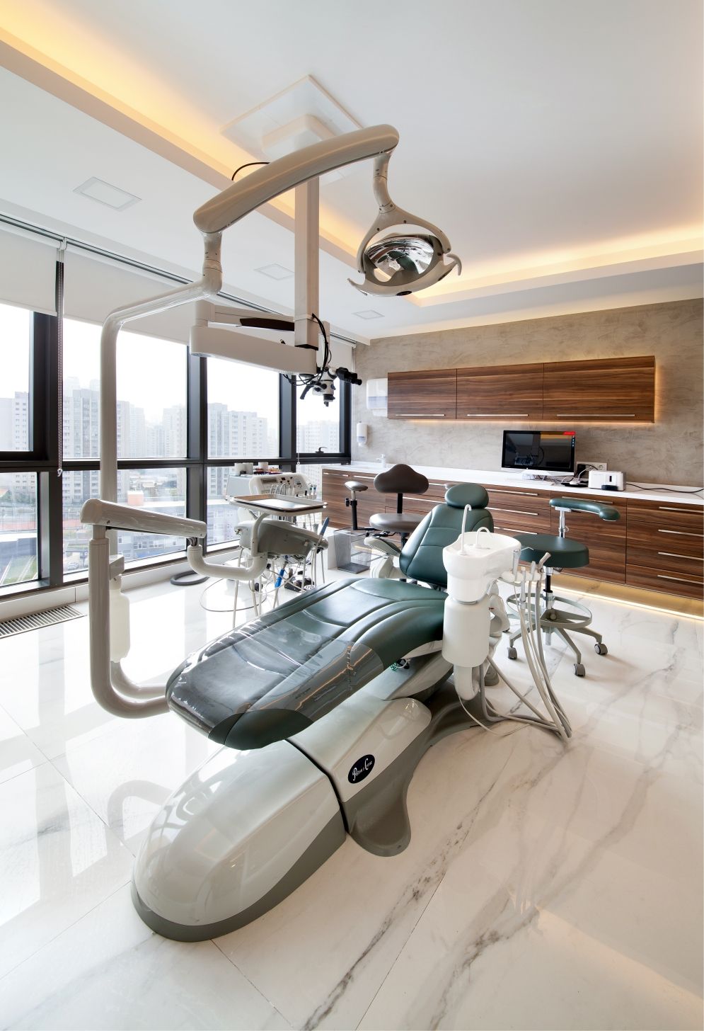Premium Dental Interiors that Reflect Your Brand image 5