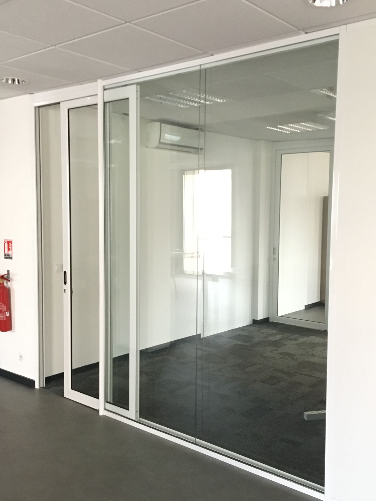 Aluminium Partition Works with Custom Design Options image 3