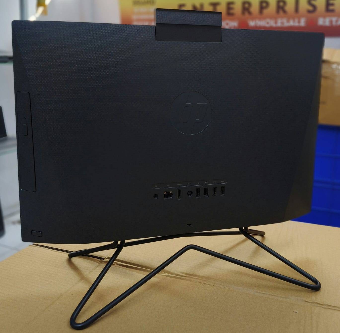 HP 200 Pro G4 All-in-One Desktop PC | Intel Core i5 10th Gen | 8GB DDR4 RAM | 256GB NVMe SSD | 21.5 Inch IPS Borderless Display | 5MP Webcam | Wireless Keyboard & Mouse image 3