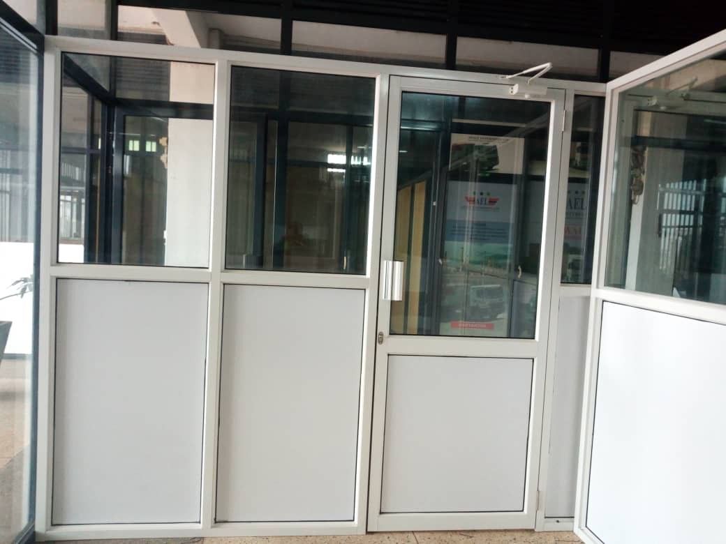 Top Aluminium Partition Experts for Residential & Commercial Use image 5