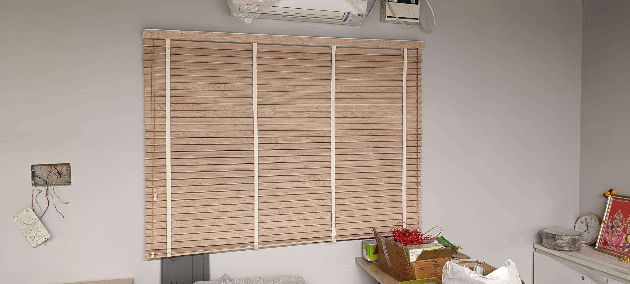 Wooden Venetian Blinds image 2