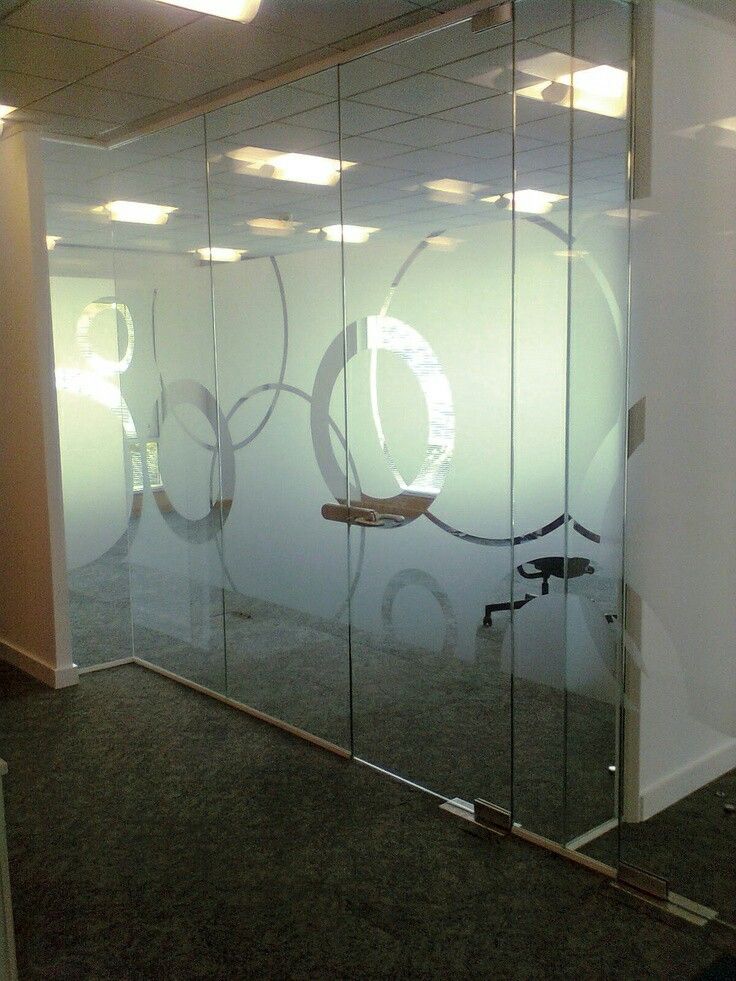 Innovative Glass Partition Ideas for Stylish Interiors image 4