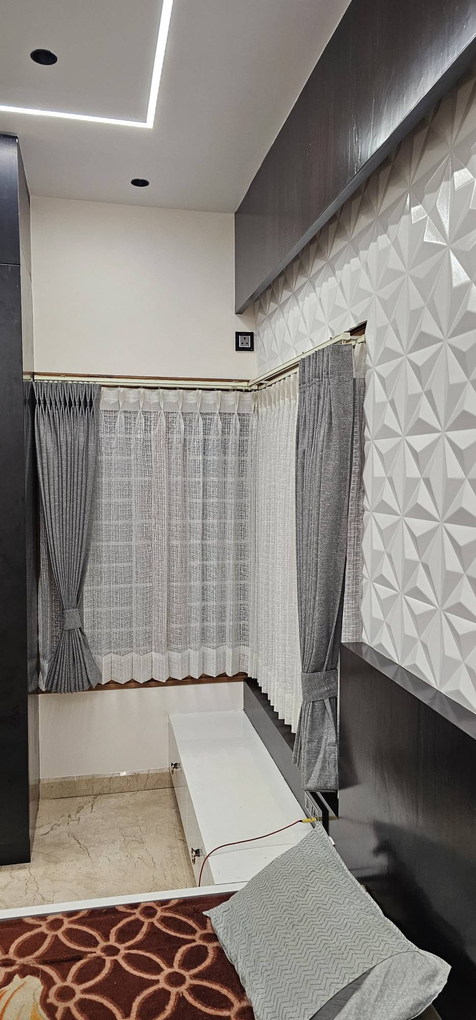 Curtain image 8