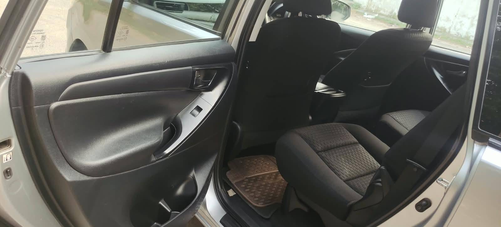 TOYOTA INNOVA CRYSTA G 2018 image 9