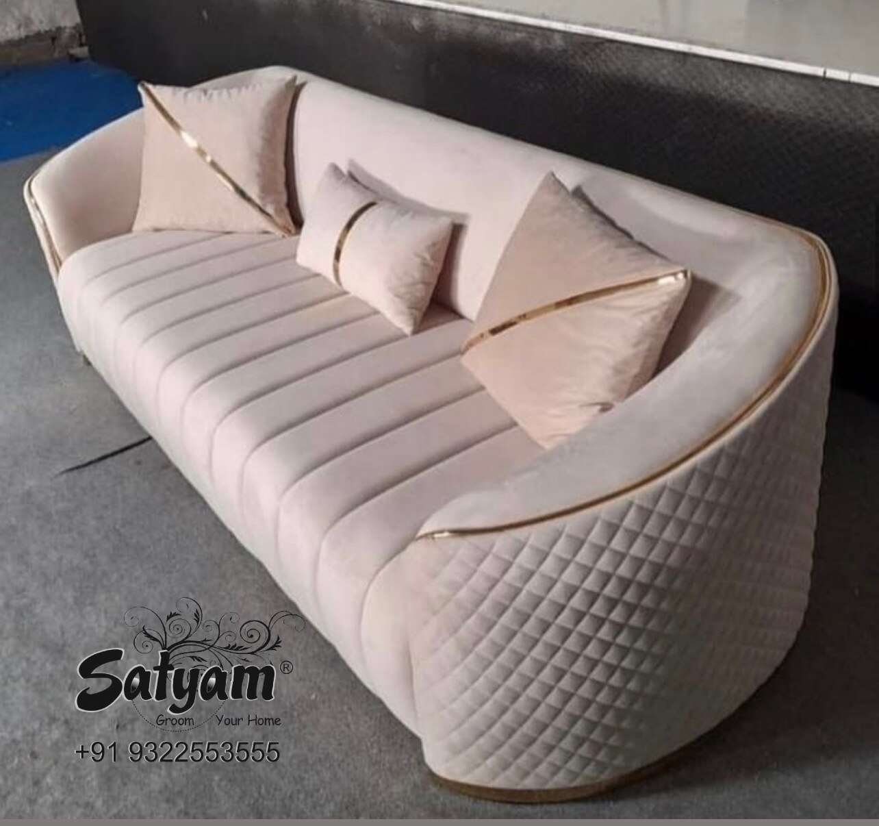 Sofa image 2
