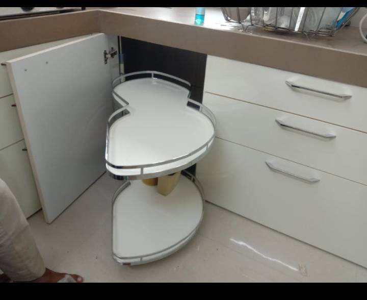 Corner  image 7