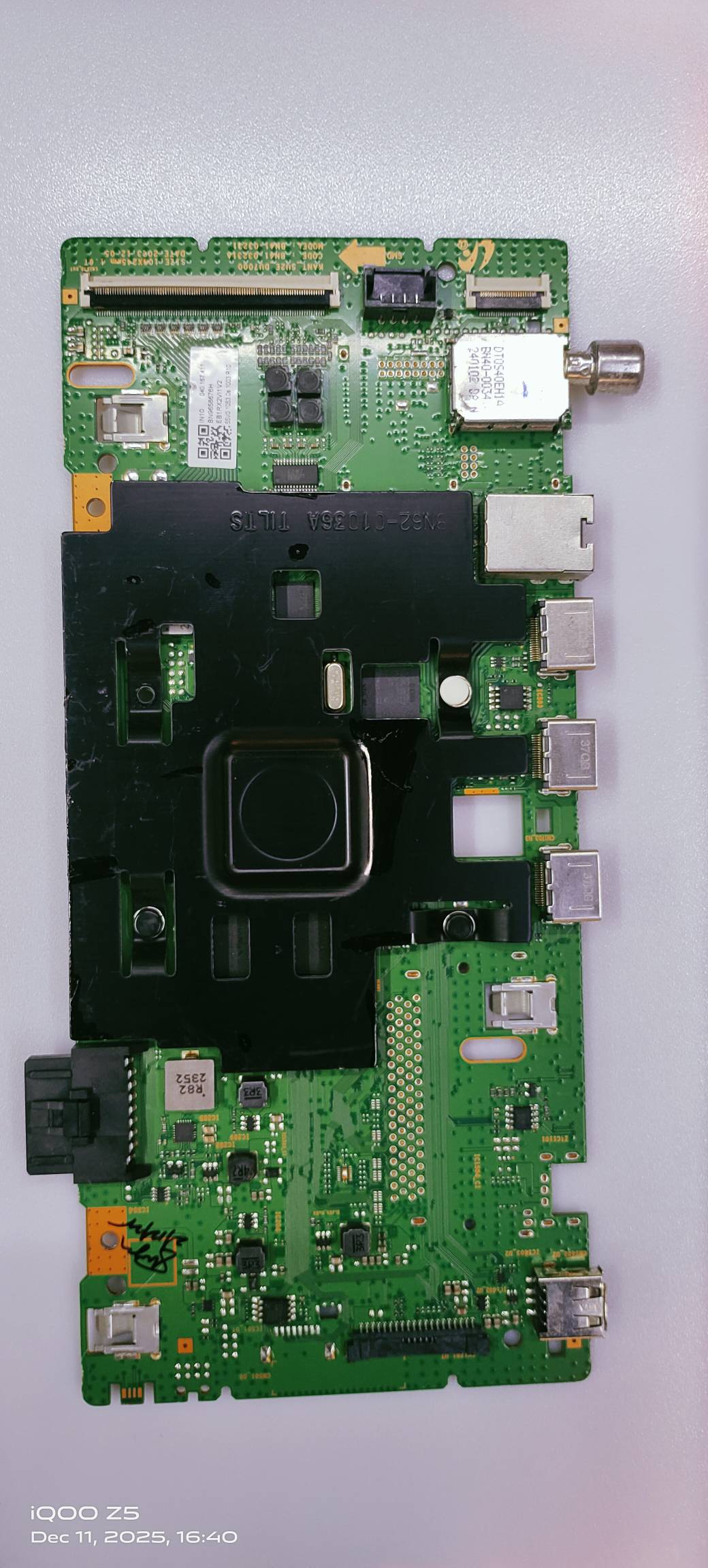 SAMSUNG 4K LED TV ANDROID MOTHER BOARD MODEL NUMBER UA43DUE70BKLXL image 2