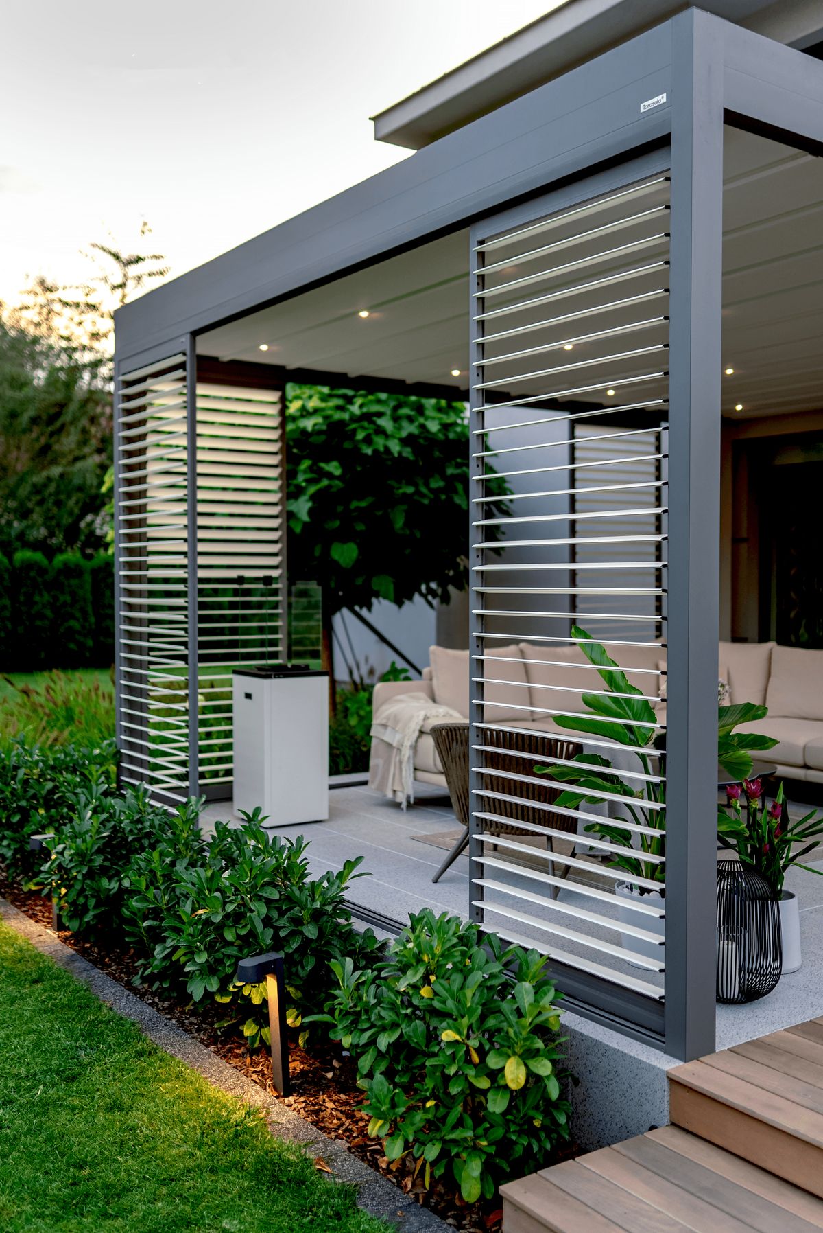 Garden Pergola Designs for Aesthetic Outdoor Zones Chennai image 4