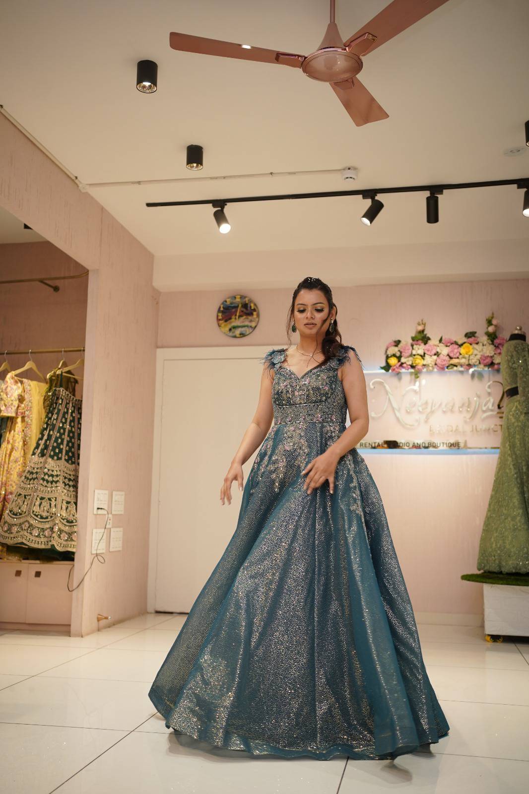 Teal Majesty image 3