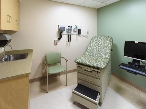 Professional Clinic Interior Design Ideas for Small Spaces image 2