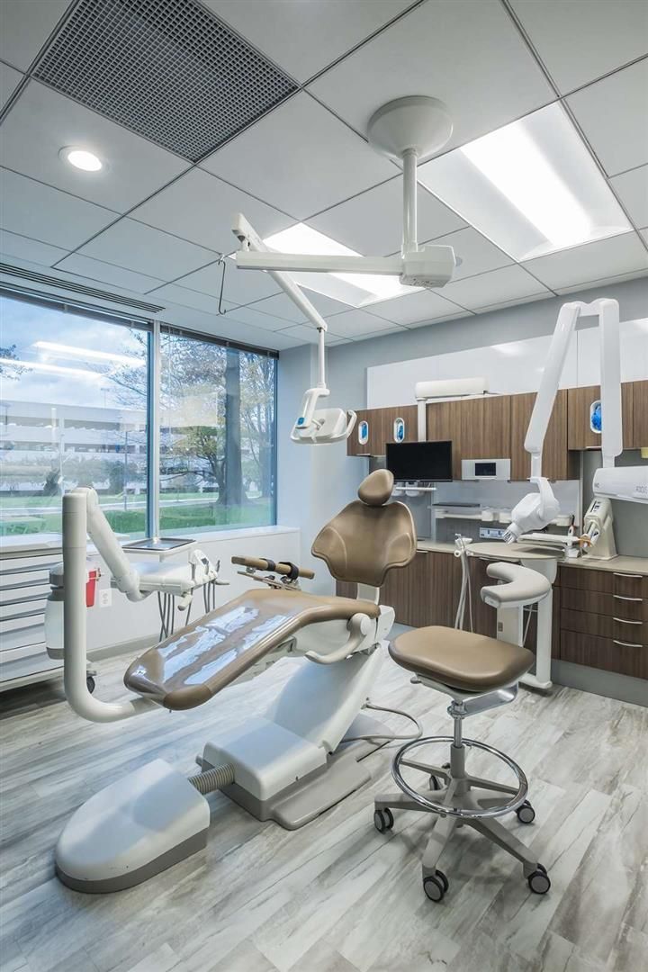 Elegant Reception and Treatment Room Designs for Dentists image 4