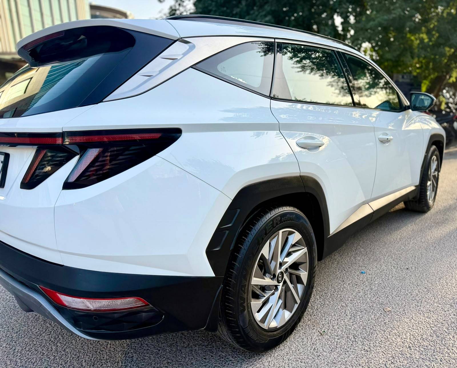 HYUNDAI TUCSON SIGNATURE 2022 OCT. image 3