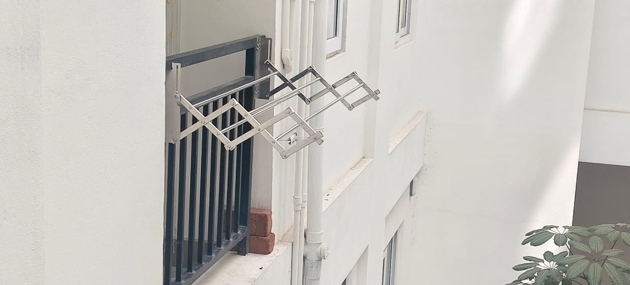 Apartment Cloth Drying Hanger In Coimbatore image 2
