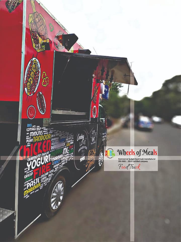 mini food truck  image 2