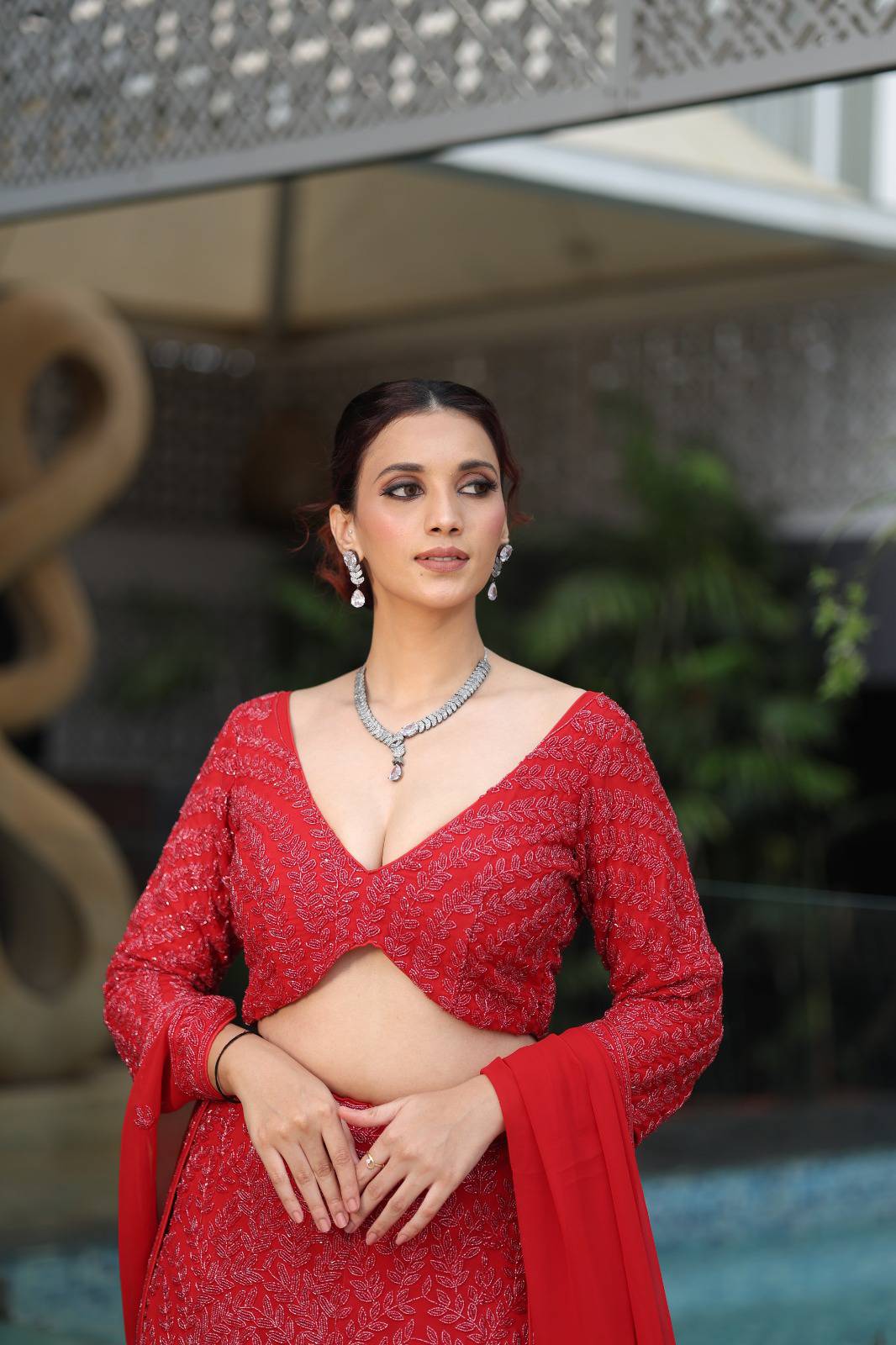 Scarlet Elegance image 2