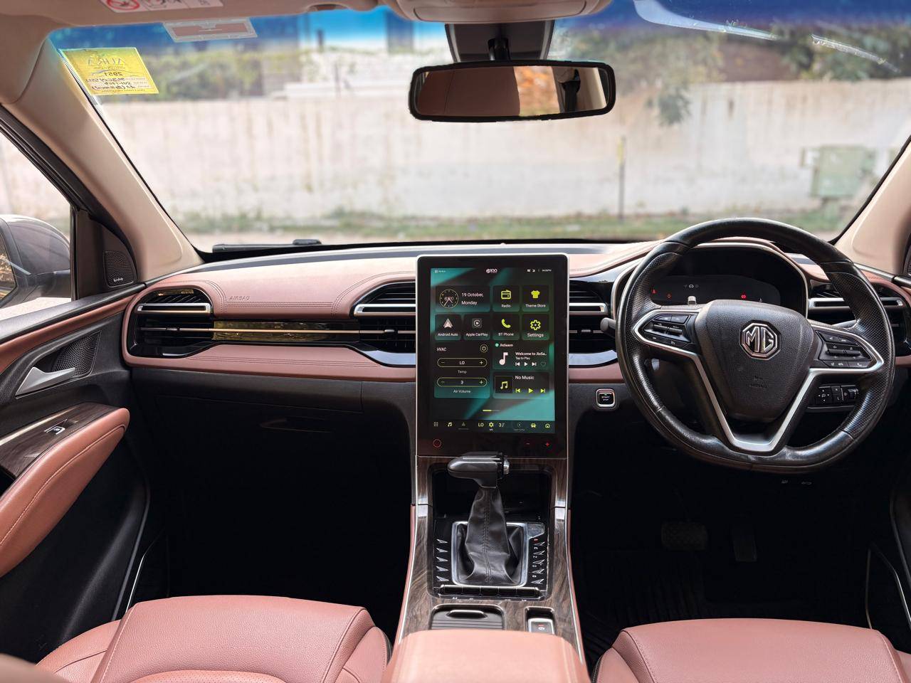 MG HECTOR PLUS SHARP PRO 2023 AUG. image 6