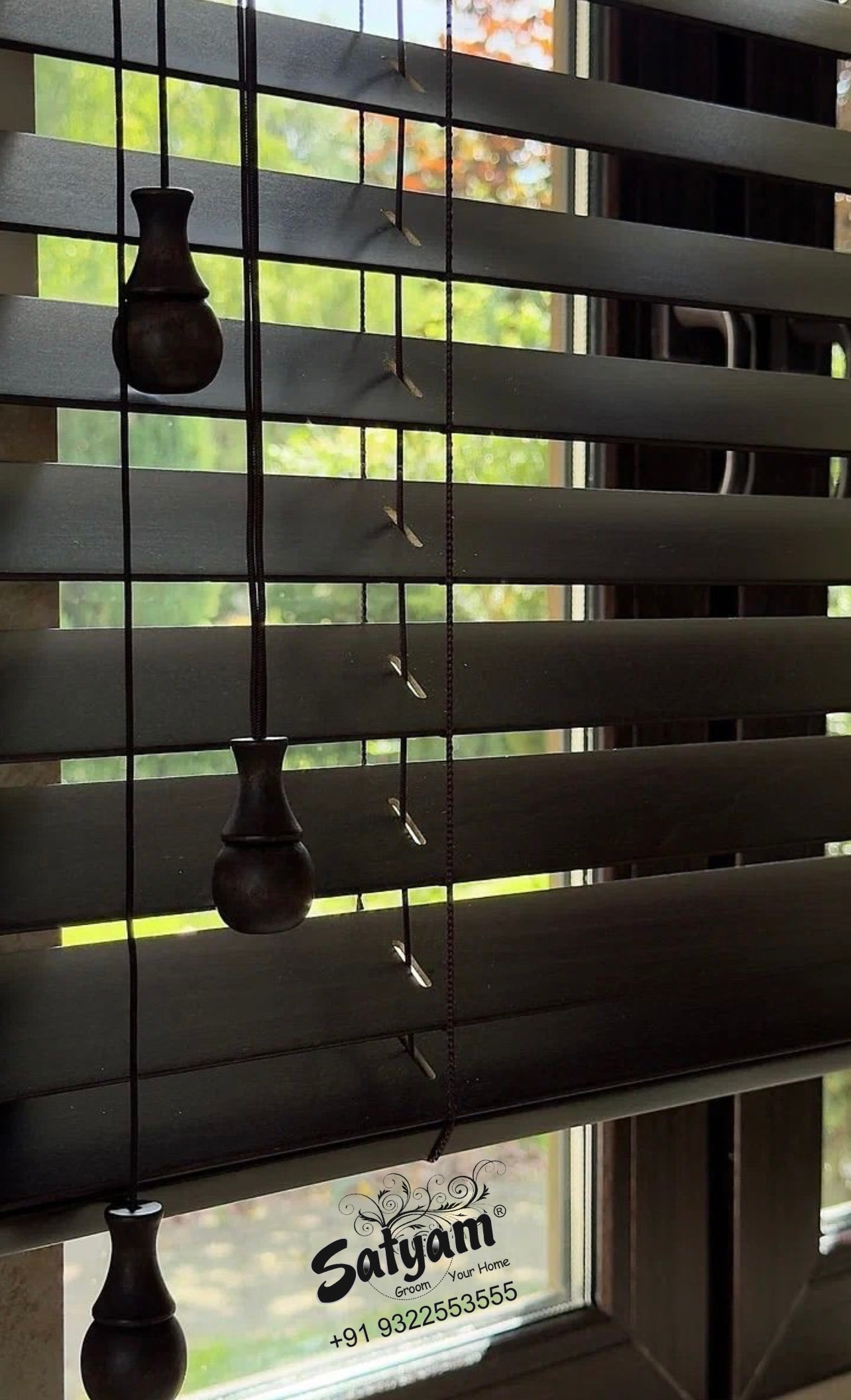 Wooden Venetian Blinds image 2
