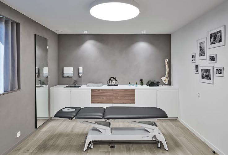 Latest Trends in Clinic Interior Design for 2025 image 2