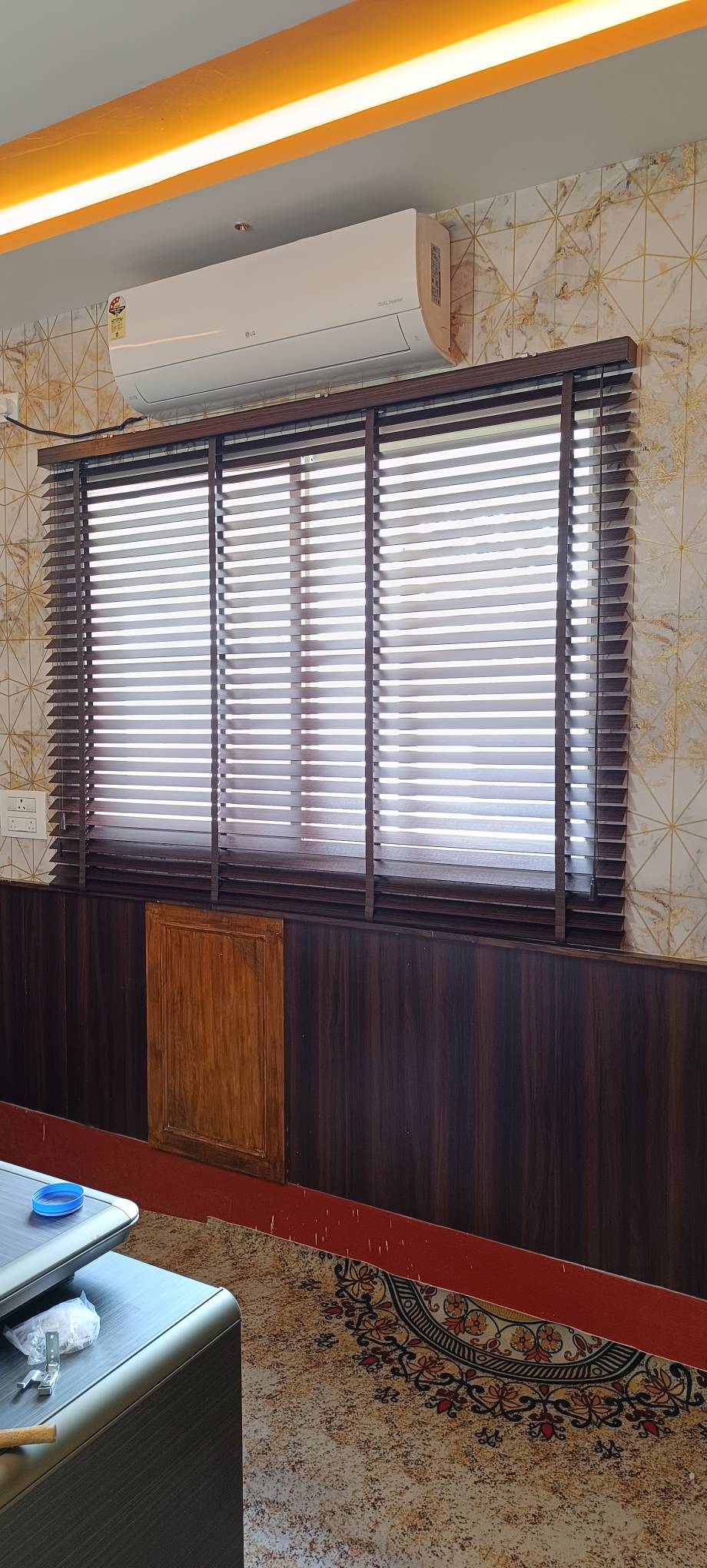 Wooden Venetian Blinds image 9