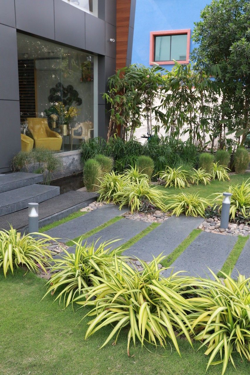 Modern Frontyard Landscape Ideas Chennai image 5
