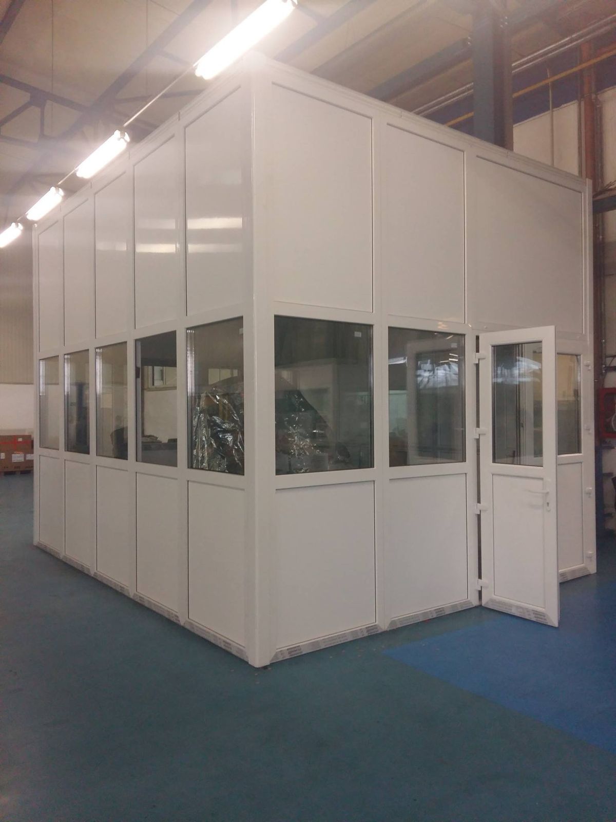 Top Aluminium Partition Experts for Residential & Commercial Use image 4