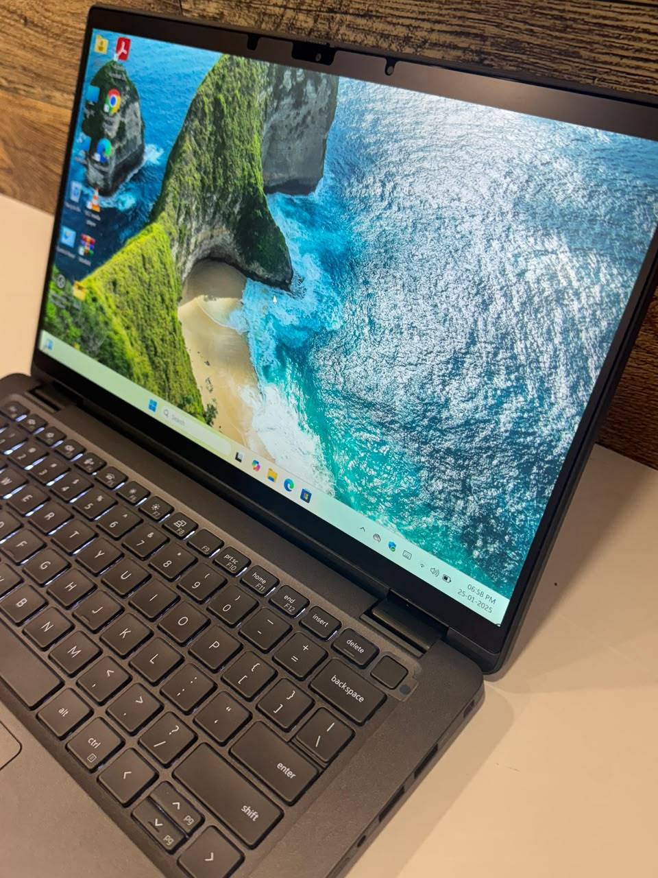 Dell Latitude 7410 2-in-1 Touch Laptop | Intel Core i5 10th Gen | 16GB RAM | 512GB NVMe SSD | 14" FHD Touch | Refurbished image 3