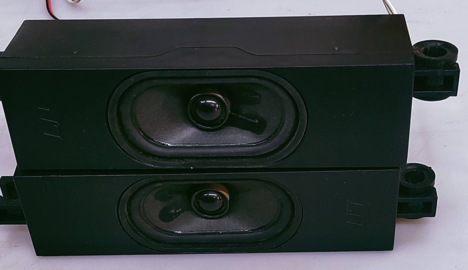 MOTOROLA LED TV SPEAKER MODEL NUMBER 32SAFHDM image 5