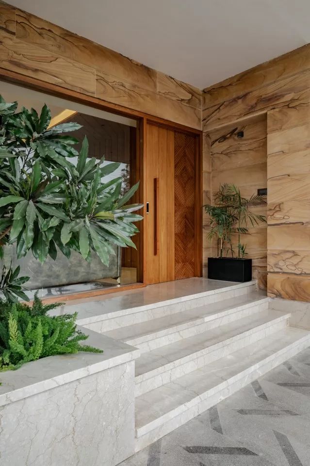 Stylish Home Exterior Renovation – Redefine Outdoor Elegance image 5