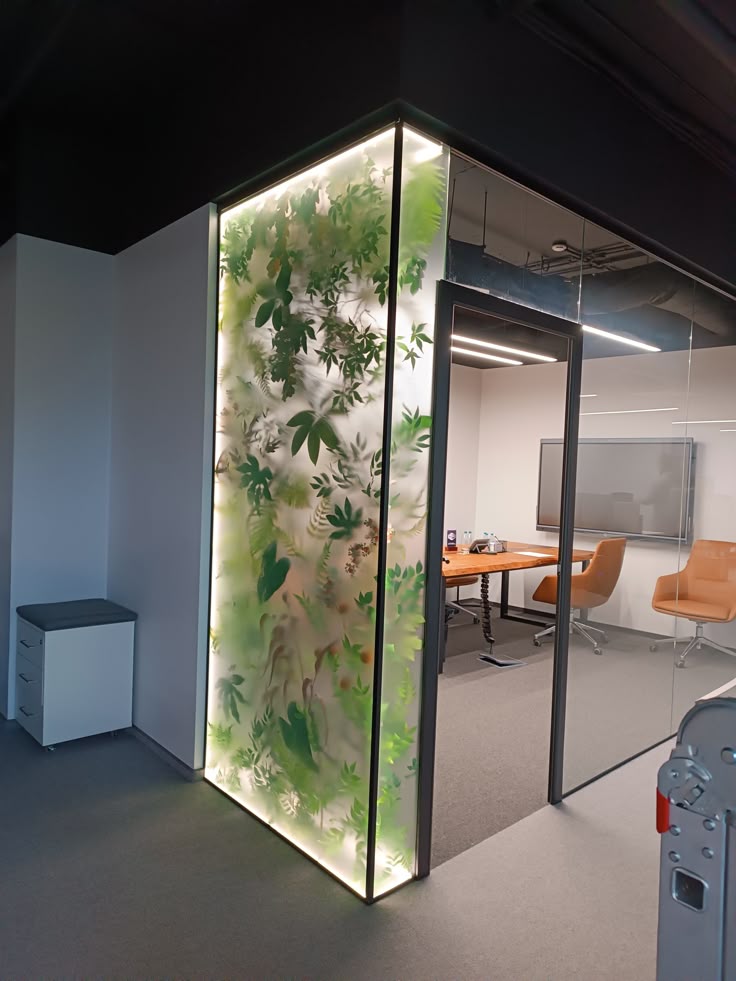 Professional Glass Partition Fitting for Homes & Businesses image 4