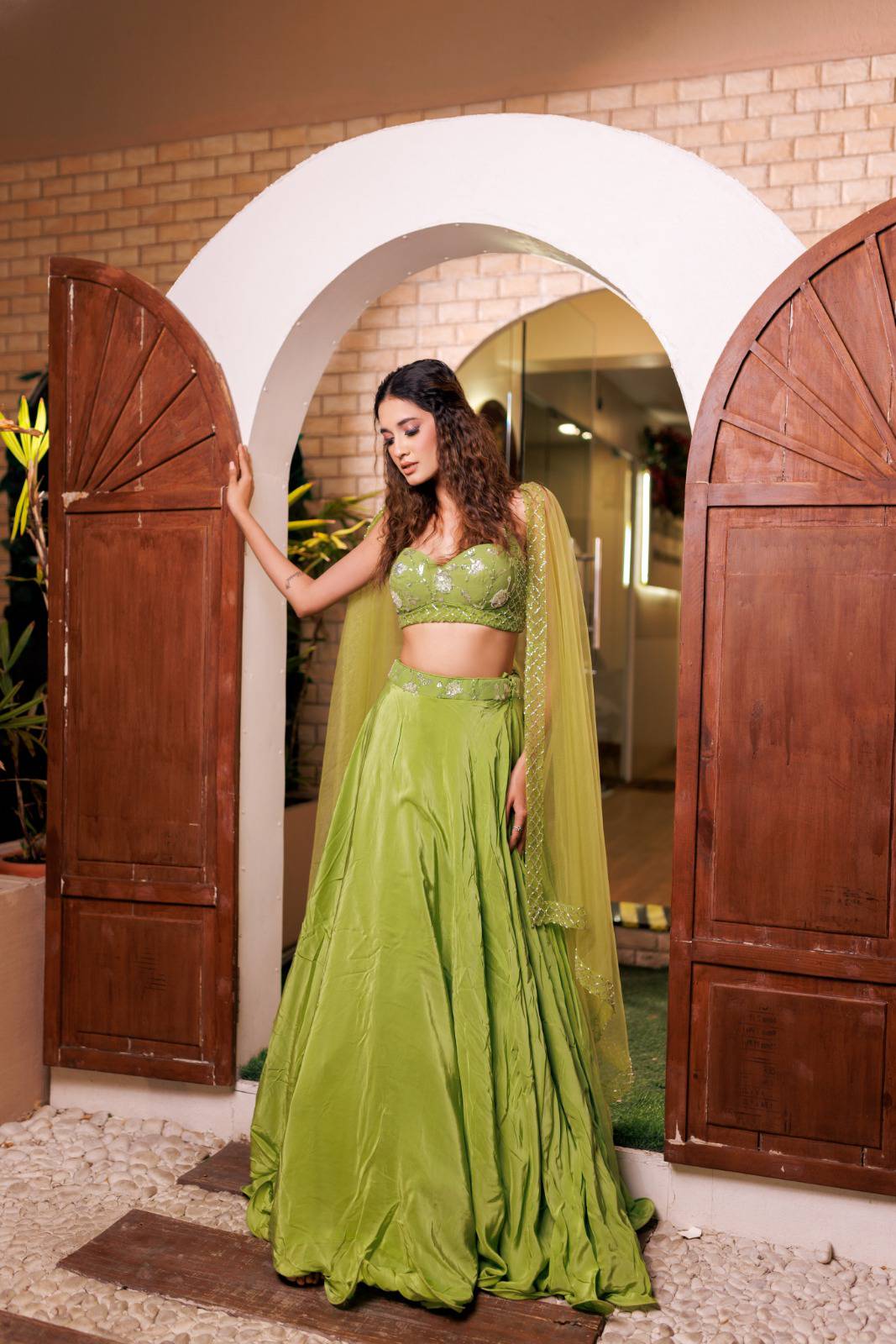 Emerald Glow image 4