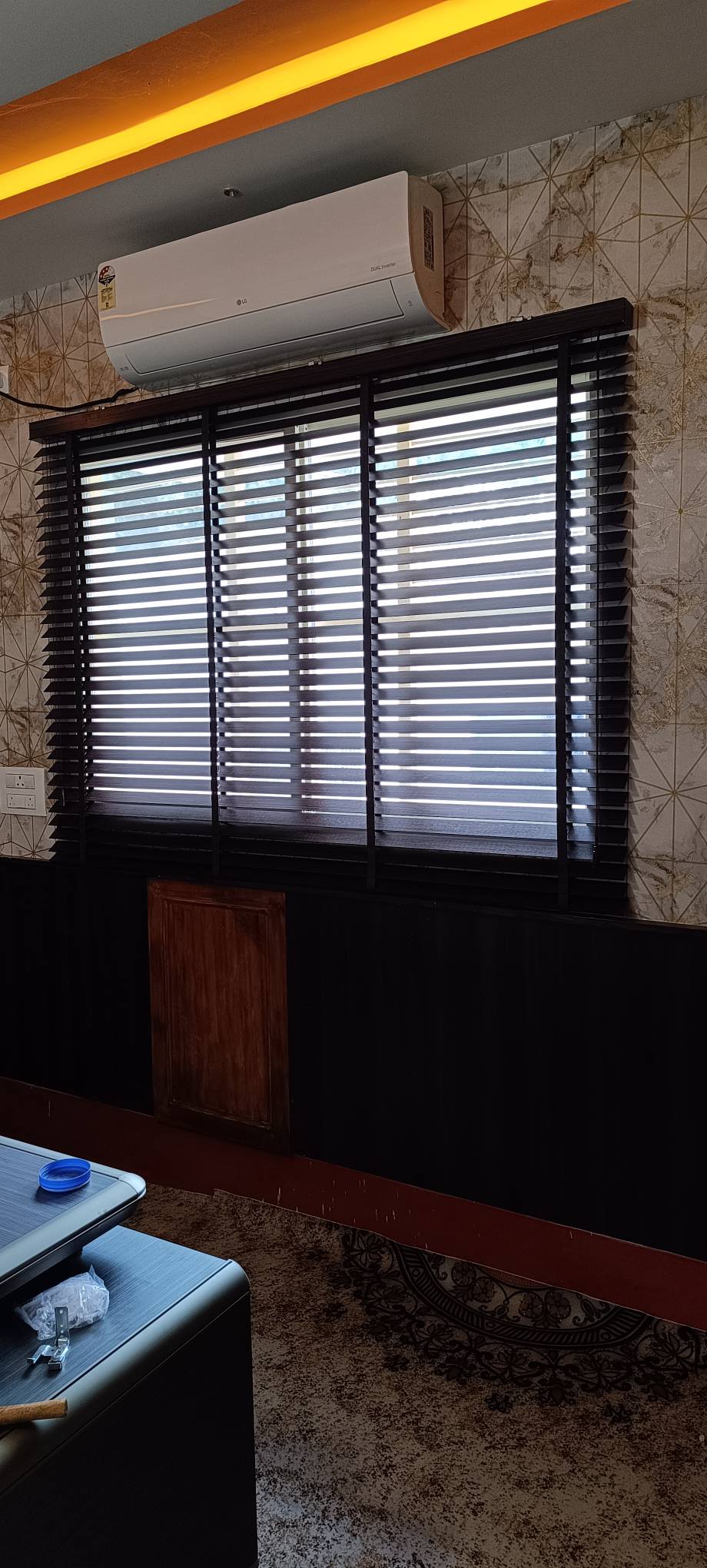 Wooden Venetian Blinds image 6