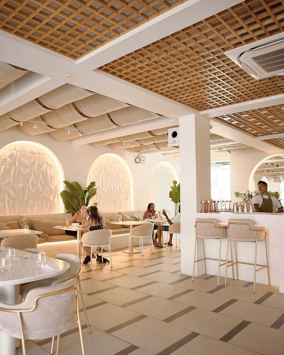 Modern Club Interior Planning for High-Quality Member Experience image 3