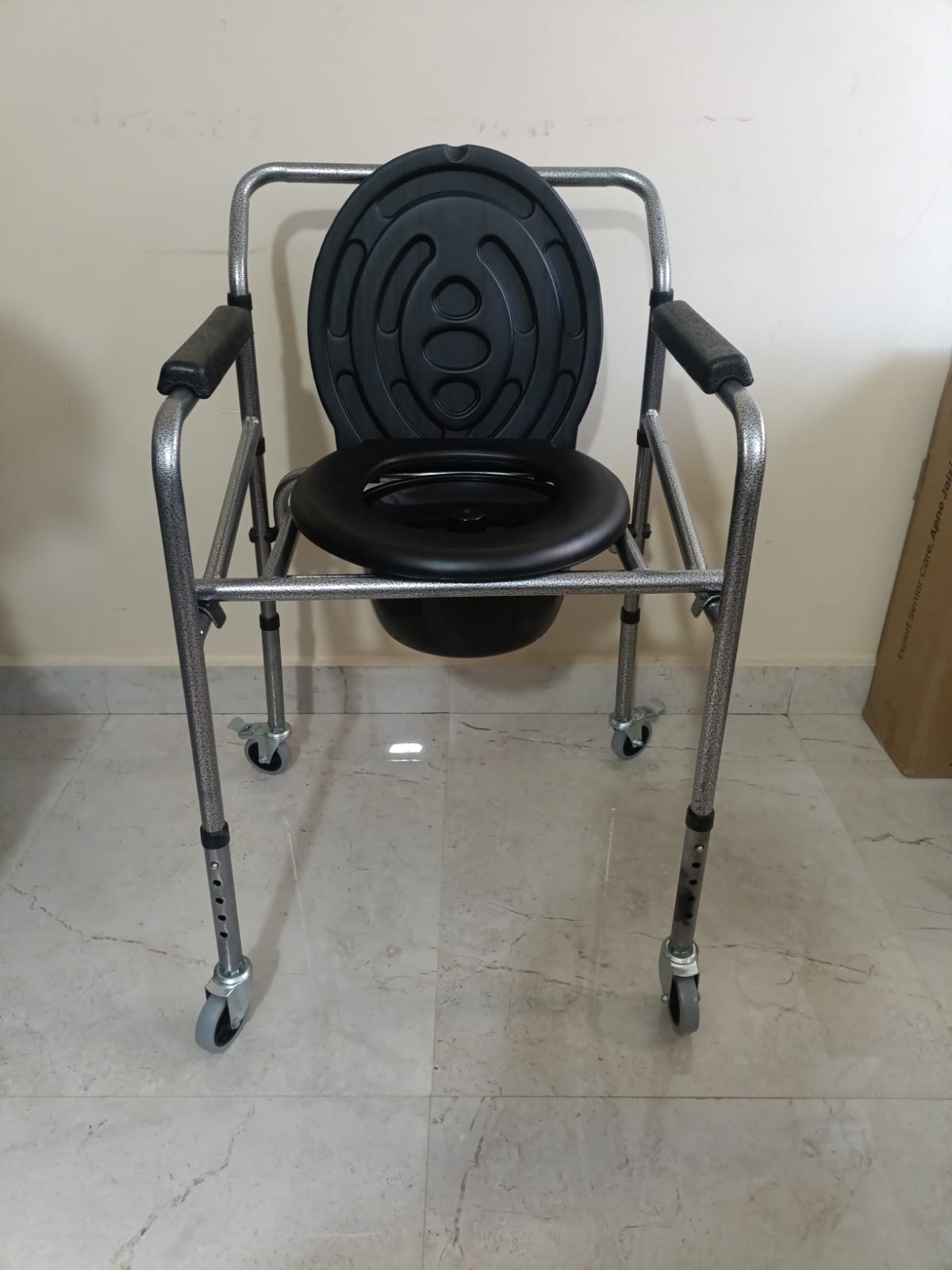 COMMODE CHAIR WITH WHEELS-MS image 4
