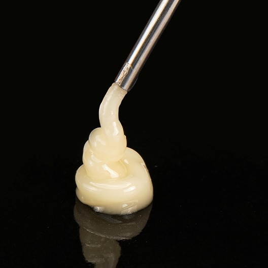 Compoflo-Universal Universal LC Radiopaque Flowable Composite image 3