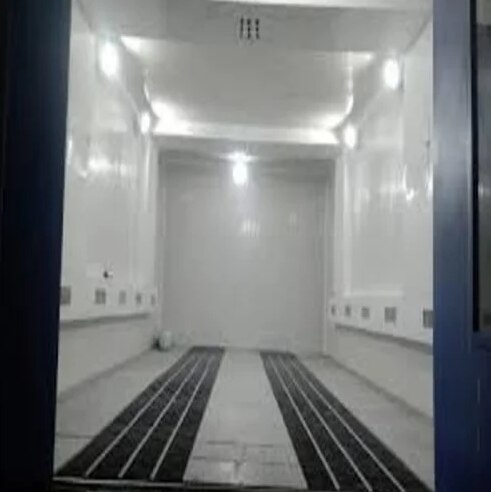 Paintbooth image 4